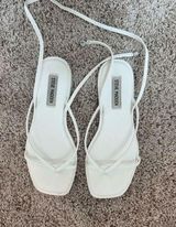 White Steve Madden Sandals (Flats) NO FREE SHIP  Photo 0