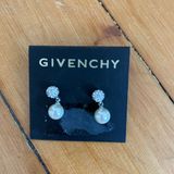 ☀️3/$25 Givenchy Pearl drop fireball earrings Photo 0
