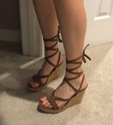 Guess Wedges Photo 0