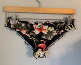 Hollister Cheeky Bikini Bottoms Photo 0