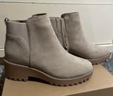 Universal Threads Booties Photo 0