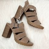 Universal Thread NWT Stacked Heeled Sandal 9.5 Photo 0