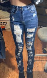 SheIn Jeans Photo 0