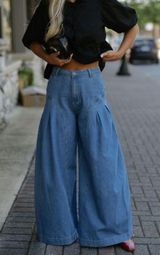 These Three Boutique Wide Leg Jeans Photo 0