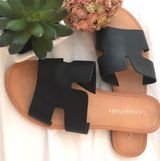 Apricot Lane Black Sandals Photo 0