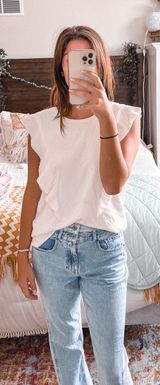 White Sleeveless Sweater  Photo 0