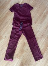 FIGS Scrubs Set Photo 0