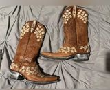 Cavender’s Women’s Chestnut Goatskin Embroidered Snip Toe Cowboy Boots 7.5 Brown Photo 0