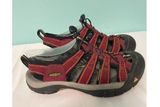 Keen Newport H2 Womens Size 8 Sandals Red Waterproof Outdoor Hiking  S-347 Photo 0