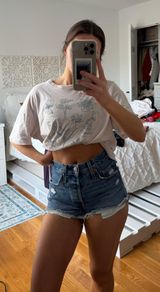 Levi’s 501 Shorts Photo 0