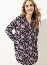 LOFT Petite Garden Pintucked Tunic Floral Blouse - Size MP Photo 0