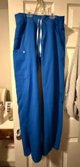 FIGS Cade Cargo Scrub Pants Photo 0
