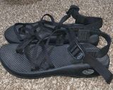 Chacos straps toe strap woman size 9 black worn one time Photo 0