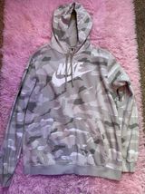 Nike Camo Sweatshirt Photo 0