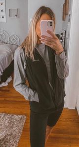 Columbia Black  Vest Photo 0