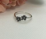 Double Flower Ring | Size 8 Silver Photo 0