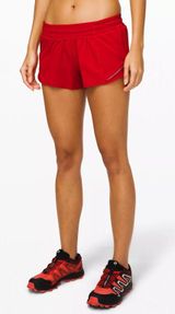 Lululemon Hotty Hot Short 2.5” Photo 0
