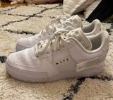Nike Air Force 1 Triple White Photo 0