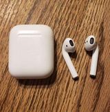 Apple  AirPods Photo 0