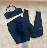 Alo Yoga Set Photo 0