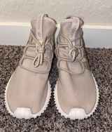 Adidas Sneakers Photo 0