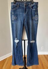 Wrangler  Embroidered Distressed Flare Jeans size 11/34 rodeo western southwest Photo 0