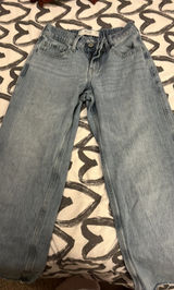 Hollister Low-Rise Baggy Jeans Photo 0