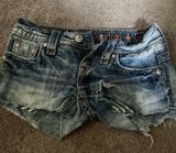 Rock revival shorts Photo 0