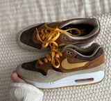 Air Max 1 Photo 0