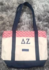 Vineyard Vines Delta Zeta  Medium Size Bag Photo 0