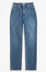 Abercrombie & Fitch Curve Love Ultra High Rise 90s Straight Jean 26L Photo 0