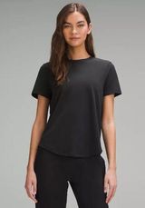 Lululemon Love Curved-Hem Crewneck T-Shirt Black Ribbed Soft Workout Size 4 Photo 0
