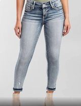 Day trip Virgo Skinny Light Wash Jeans. Size 28R. Photo 0