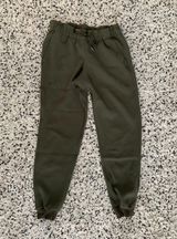 Lululemon Women’s On The Move Jogger Photo 0