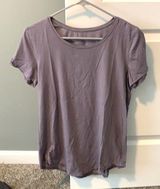 Lululemon T-shirt  Photo 0