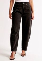 A&F Curve love Tapered Jeans Photo 0