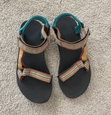 Teva Cactus Sunflower Print Photo 0