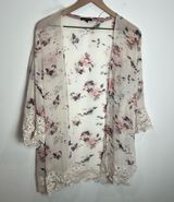 Floral Kimono with Lace Trim Pink Size M Photo 0