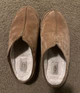 UGG Slippers Photo 0