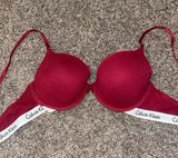 Calvin Klein Bra Photo 0