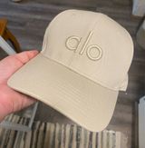 Alo Yoga Hat Trucker Photo 0