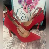 Glaze Women's Red High Top Shoes Size 7.5. Photo 0