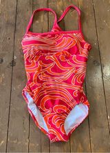 Nike Woman’s One Piece Swim Suit Photo 0