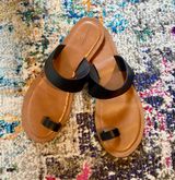 Universal Thread Sandals Photo 0