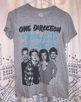 Gildan One Direction Tour Merch T-Shirt Photo 0