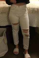 American Eagle White mom jeans Photo 0