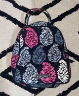 Vera Bradley Lunchbag Photo 0