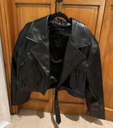 Leather Jacket Photo 0