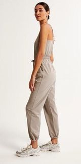 NWT Abercrombie & Fitch Travelers Jumpsuit in Taupe Size XL Photo 0