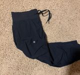 Cropped Pants Photo 0